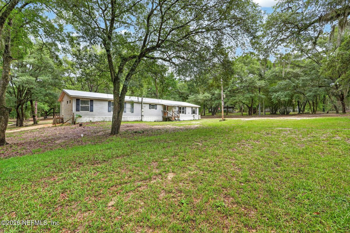 Listing photo of 134 Windy Hills Road, Hawthorne 32640